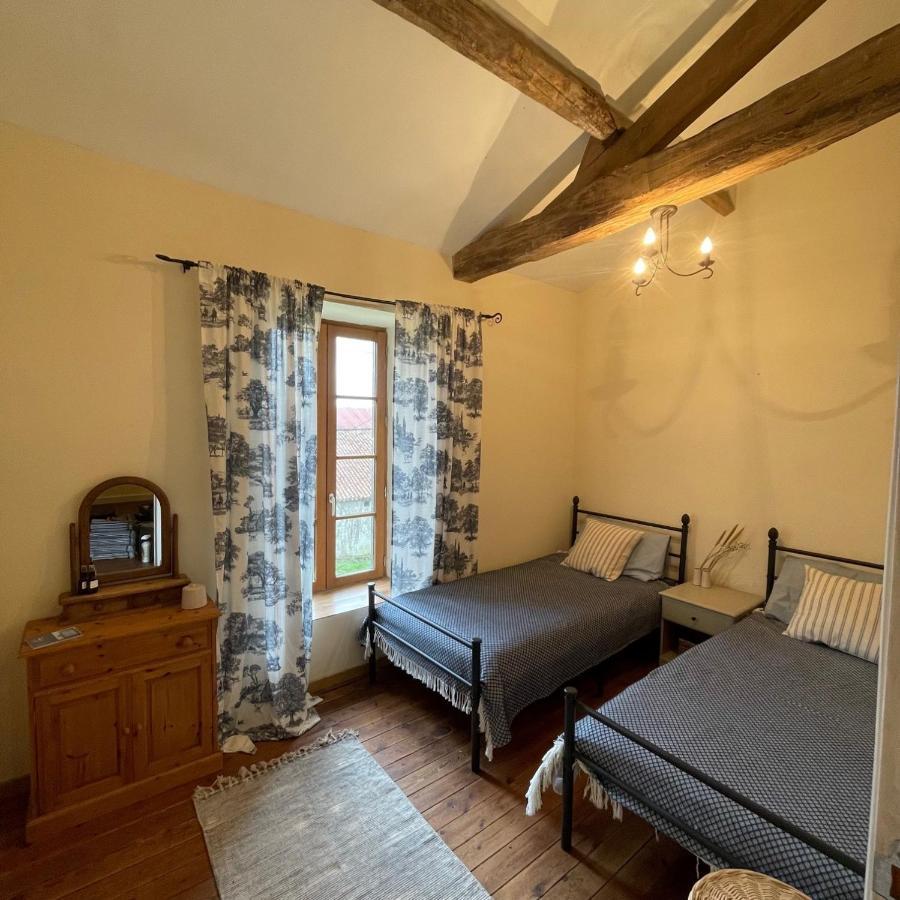 Beautiful Cottage With Private Plunge Pool/Hot Tub - 40 Mins From Puy Du Fou La Chapelle-Saint-Etienne Bagian luar foto