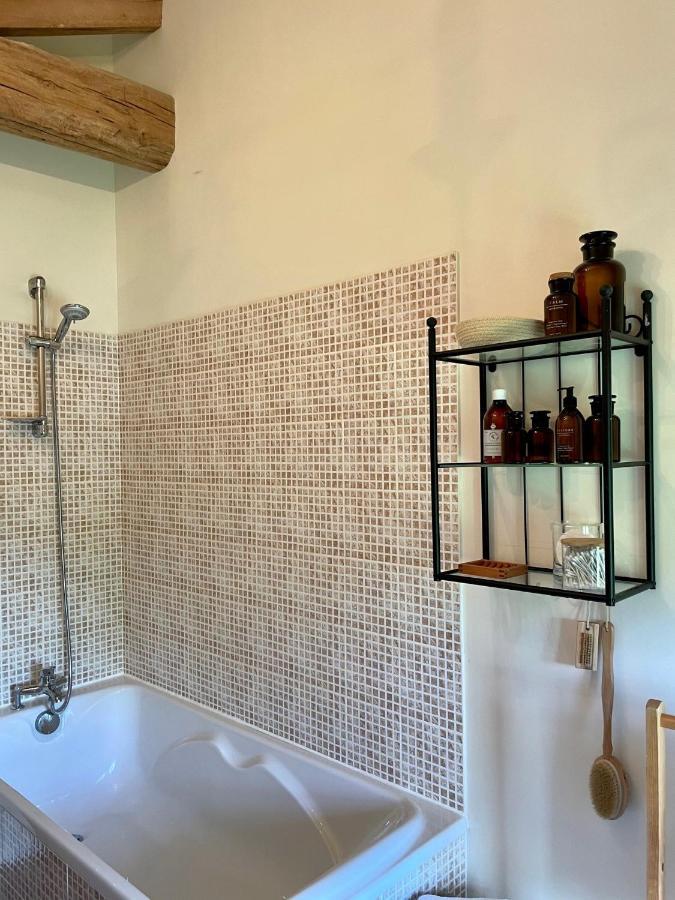 Beautiful Cottage With Private Plunge Pool/Hot Tub - 40 Mins From Puy Du Fou La Chapelle-Saint-Etienne Bagian luar foto